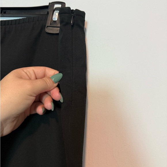EILEEN FISHER Black Pull On Elastic Waist Crop Pants Size XL Side Zipper - Picture 2 of 5